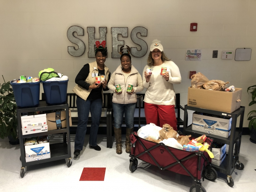 Spring Hill Elementary School Has a Successful School Wide Food Drive